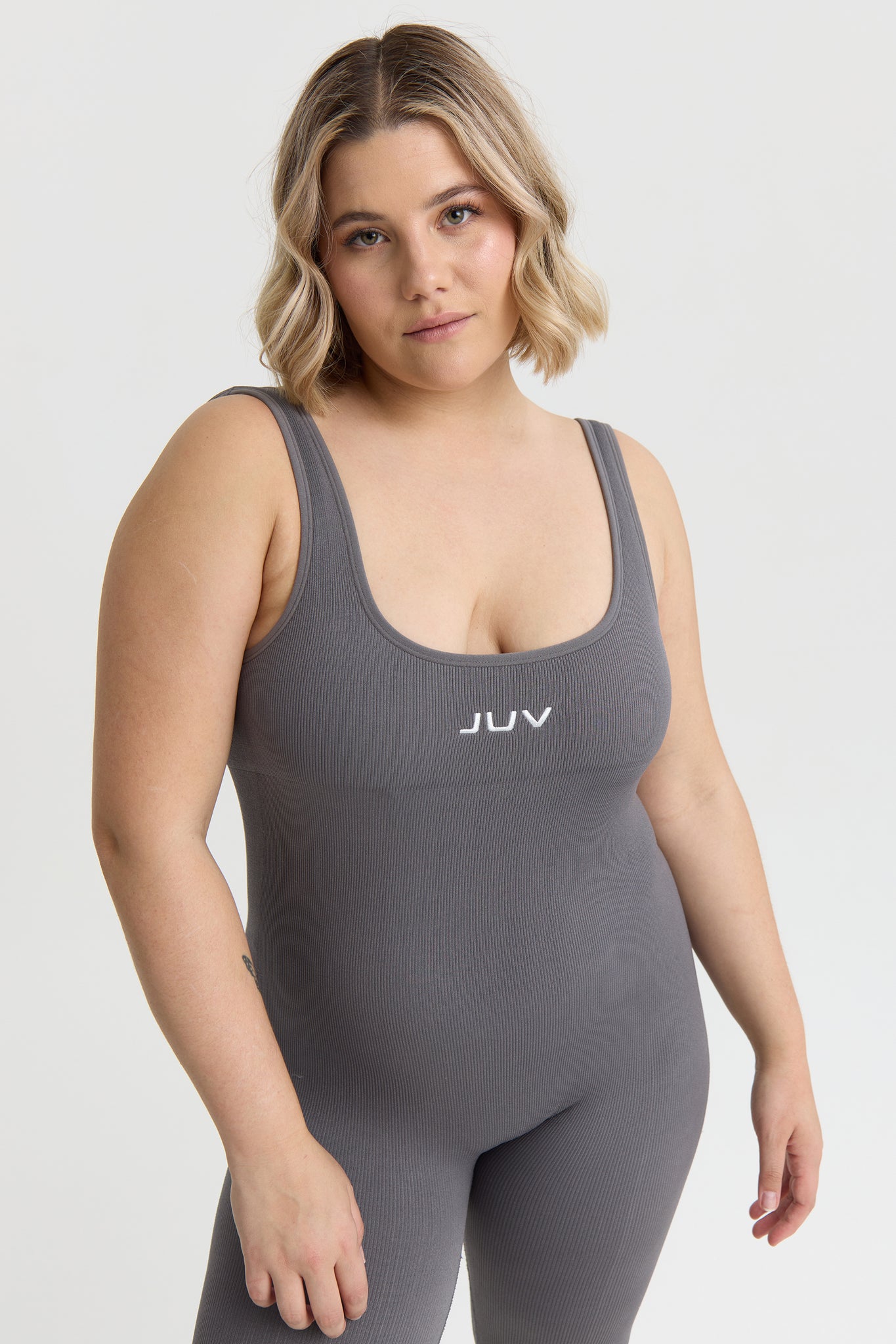 Sleek long jumpsuit (Model 2)